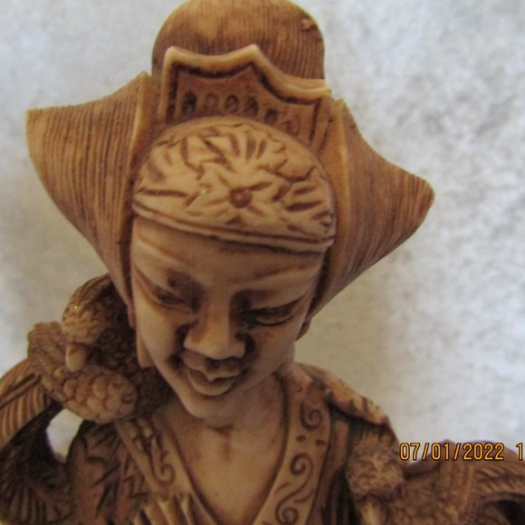 15" Resin Asian Women With Birds Statue - Picture 12 of 12